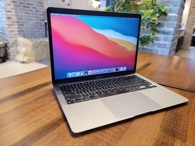 Review On MacBook Air M1 & M2 In 2022